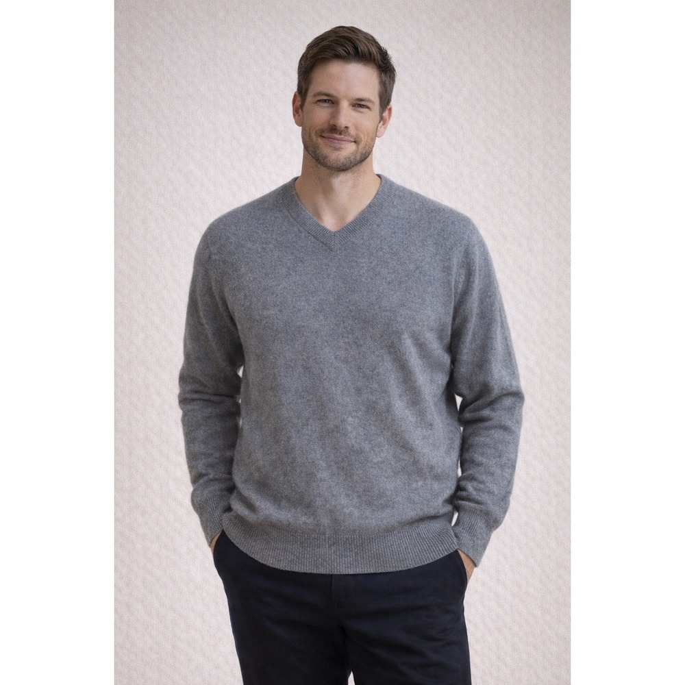 Daniel Bishop 100% Cashmere Sweater Mens Gray V Neck Luxury Knit‎ Size M Soft